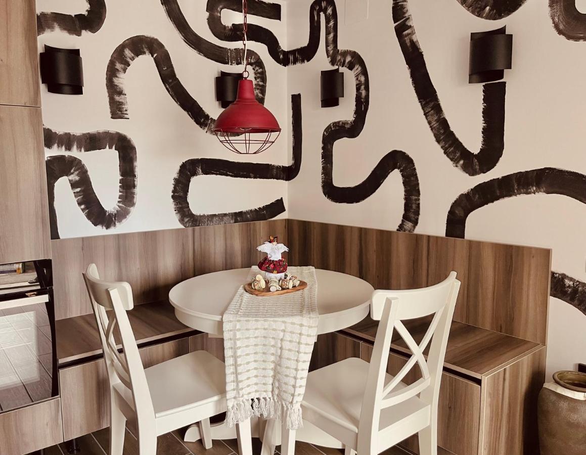 In Maramu' La Mocanita! Viseu de Sus Bagian luar foto